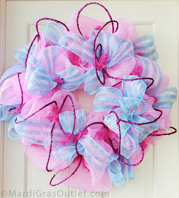 Video Tutorial: How to make a Deco Mesh Wreath | Baby Shower and Party Ideas by MardiGrasOutlet.com