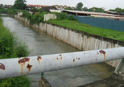 landmark bridge over drain before reaching Jalan Cempaka