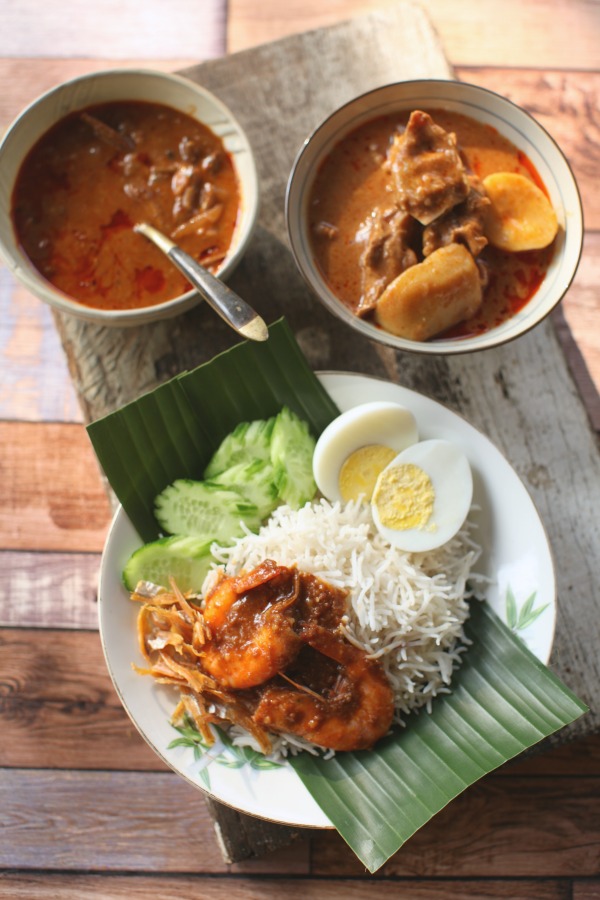 Nasi Lemak Berlauk Orang Bujang - masam manis