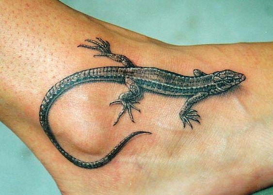 Awesome-3D-Lizard-Foot-Tattoo
