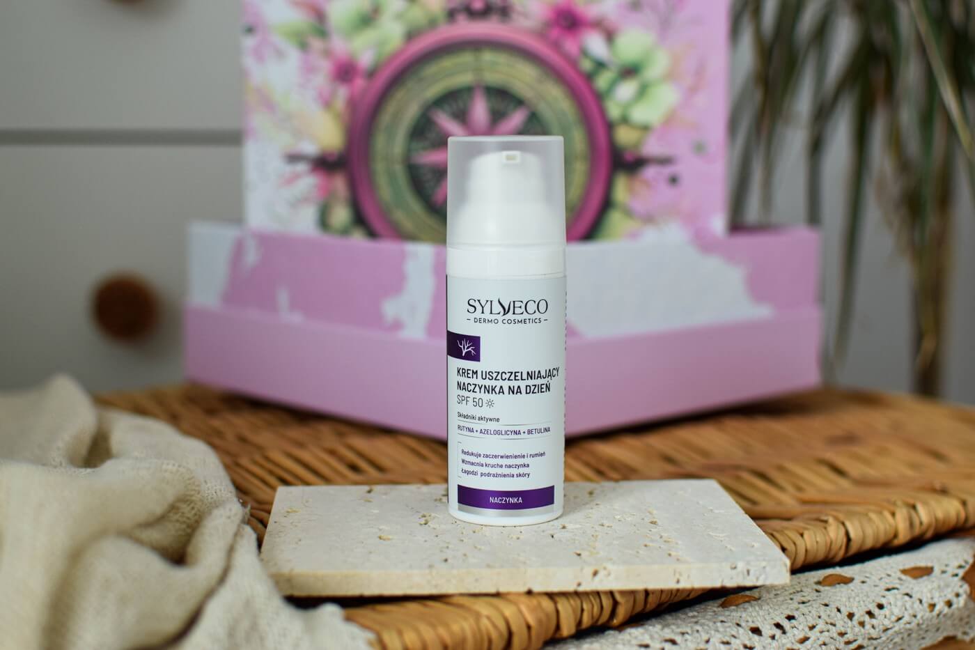 Krem uszczelniający naczynka marki Sylveco Bon Voyage Pure Beauty box kosmetyczny