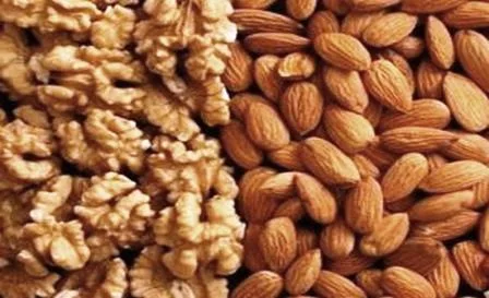 how many almonds and walnuts to eat a day