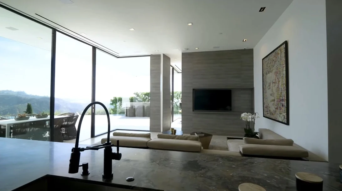 53 Photos vs. Tour 2200 Summitridge Dr, Beverly Hills, CA Ultra Luxury Modern Mansion Interior Design