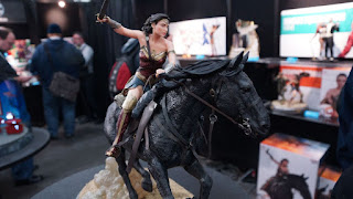 Wonder Woman statue