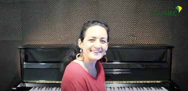 Em entrevista ao Antena MEC, a instrumentista apresenta o repertório do disco “O Piano de Raisa Richter” e revela as inspirações de sua carreira