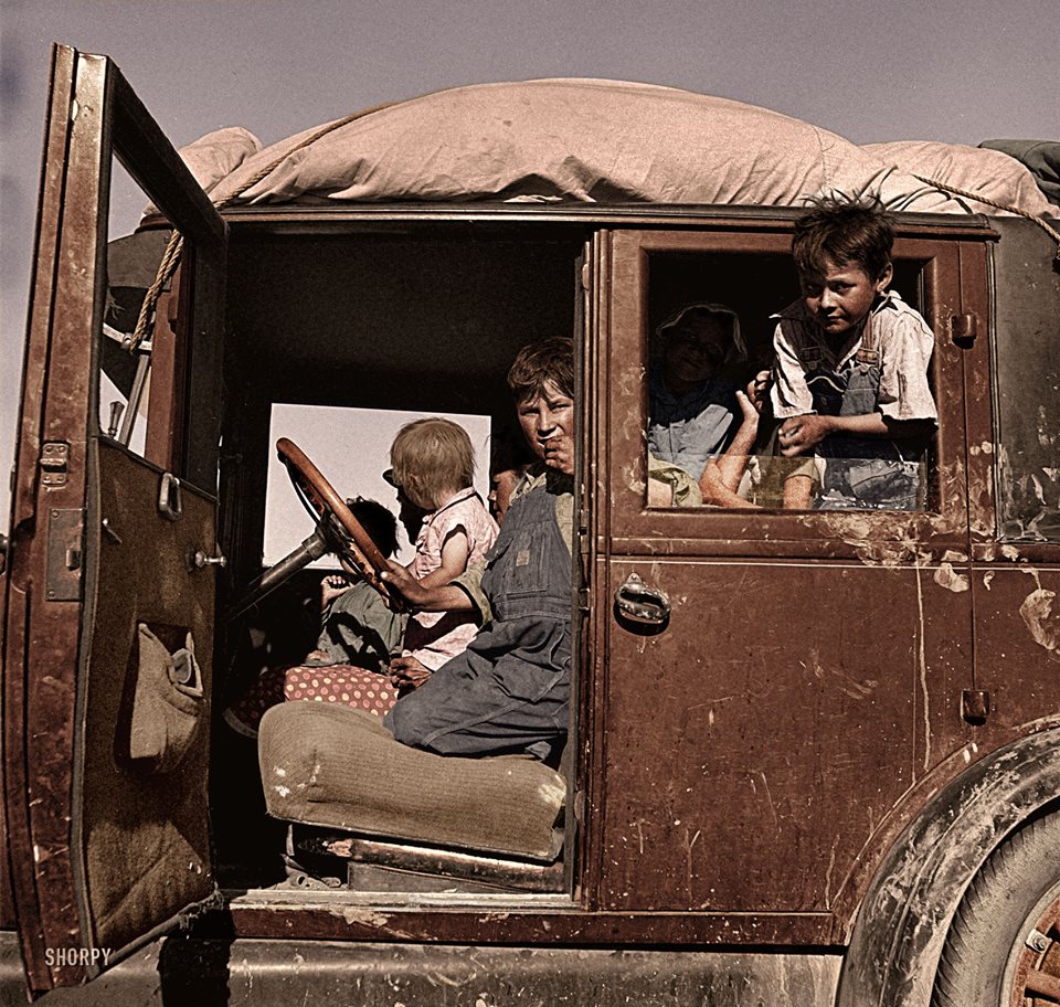 27 Fantastic Colorized Photos of Classic American 