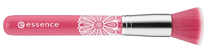 Essence ''Bloom Me Up'' Trend Edition - Blush Brush