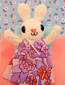 http://translate.googleusercontent.com/translate_c?depth=1&hl=es&rurl=translate.google.es&sl=en&tl=es&u=http://theunlearner.hubpages.com/hub/Crocheted-Bunny-free-pattern&usg=ALkJrhg1V4z-m30n9FXHd9W6IKntNdbkFA