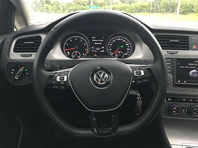 VW Golf 1.6 MSI AT Flex 2016: vale a pena comprar? - informações e fotos