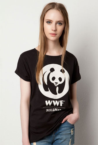 camiseta la Hora del Planeta mujer WWF y Pull and Bear