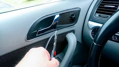 cutting car plastic interior trim