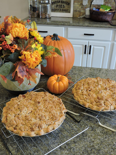 Dutch Crumb Apple Pie, Polish, Detroit, recipe