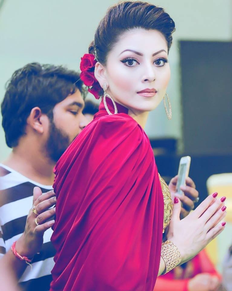 Urvashi Rautela Hot 2016