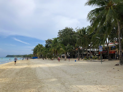 Boracay beach now follows the 30-meter easement