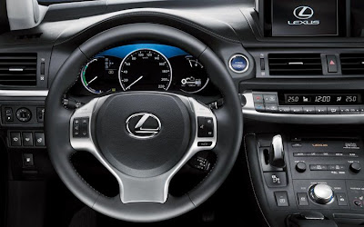 2011 Lexus CT 200h Steering Wheel View
