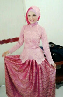 Jilbab Untuk Kebaya Pink Salem Voal Motif