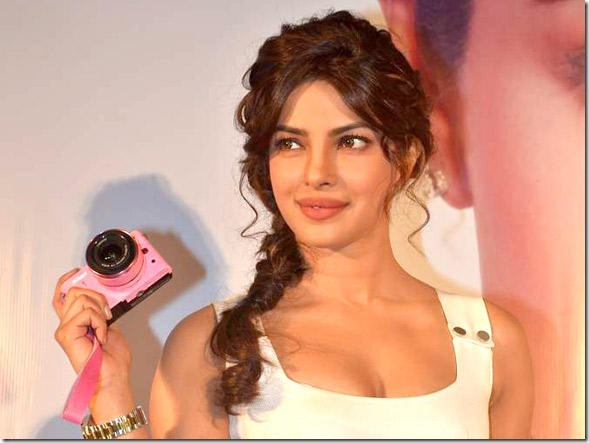 Priyanka Chopra Hot Pics at Cam Launch 5
