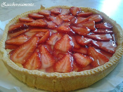 Crostata alle fragole e crema pasticcera