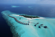 Underwater Hotel in Maldives (picasavision)