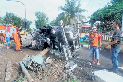 Jamiluddin Zaiton dan Sharul Azim Mohd Azmi maut rempuh tiang elektrik