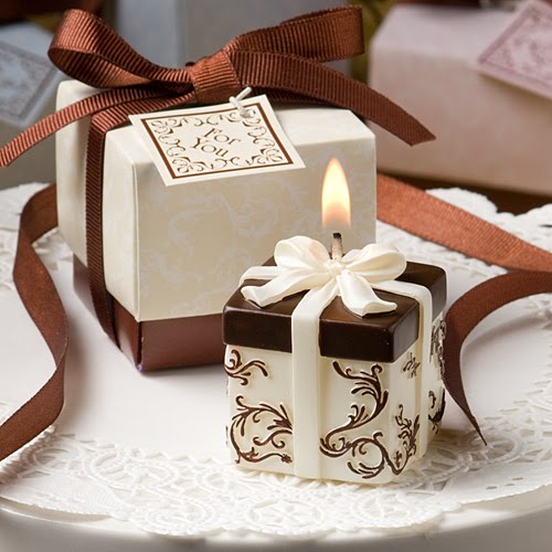 Wedding ceremony favor is really a tangible reminder from the wedding that 