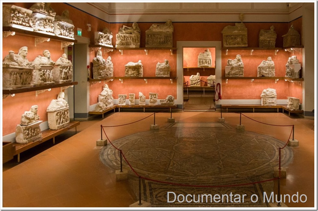 Volterra, Toscana, roteiro em Volterra Toscana, vestígios etruscos Volterra, vestígios romanos Volterra, vestígios arqueológicos Volterra, pinacoteca Volterra, Palazzo dei Priori