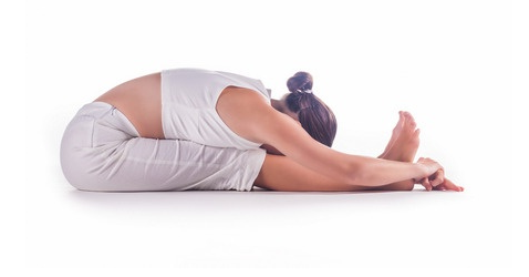 Pose Yoga Paschimottanasana Bantu Hilangkan Perut Buncit