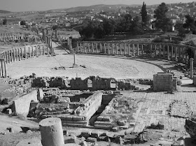 Jerash - Foro ellittico e cardus maximus