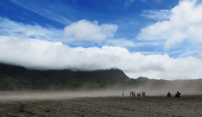 Badai Pasir di Lautan Pasir Bromo