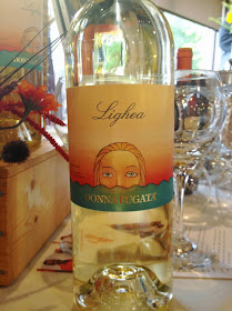 Donnafugata Lighea with zibibbo grapes