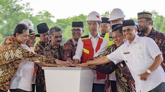 jokowi dan pejabat di Aceh