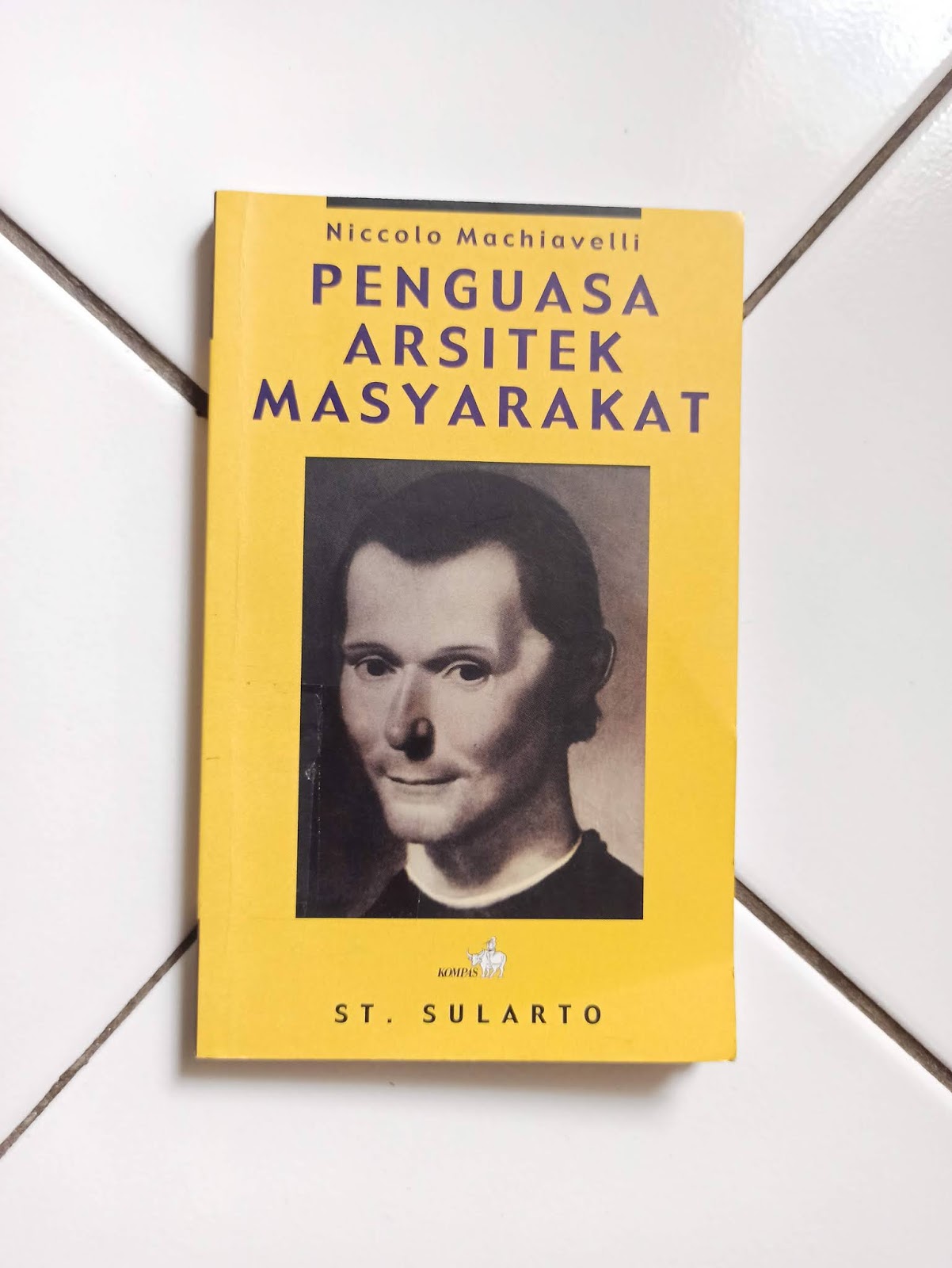 Penguasa Arsitek Masyarakat