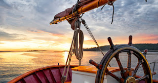 bitcoin-price-boat-captain-steering-wheel-760x400