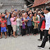 Kunjungi Kampung Ulos Samosir, Jokowi Disambut Teriakan Histeris Warga