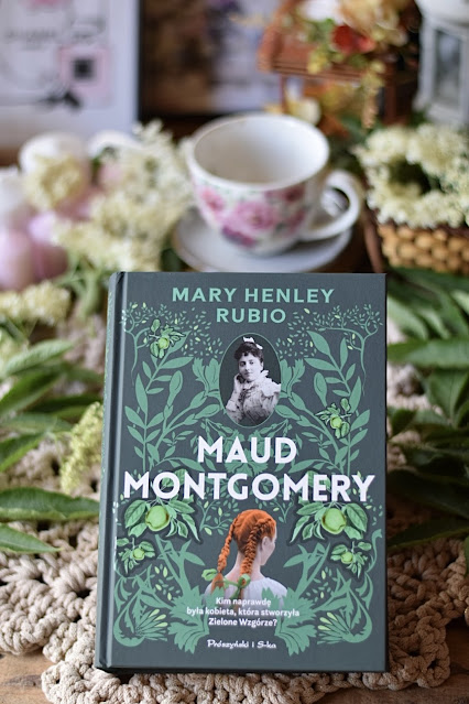 Mary Henley Rubio, Maud Montgomery 