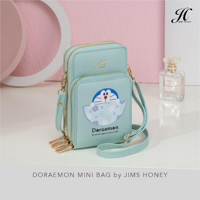 JIMS HONEY DORAEMON MINI BAG