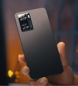8 GB RAM can be used in this Oppo A77 phone