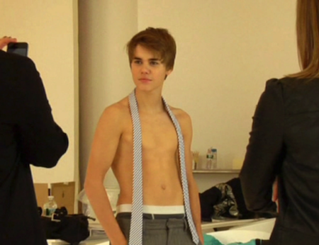 justin bieber pics shirtless. More shirtless Justin Bieber