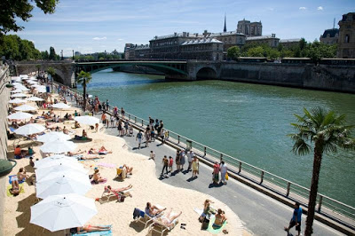 Pantai Yang Rare di Tepi Sungai Paris