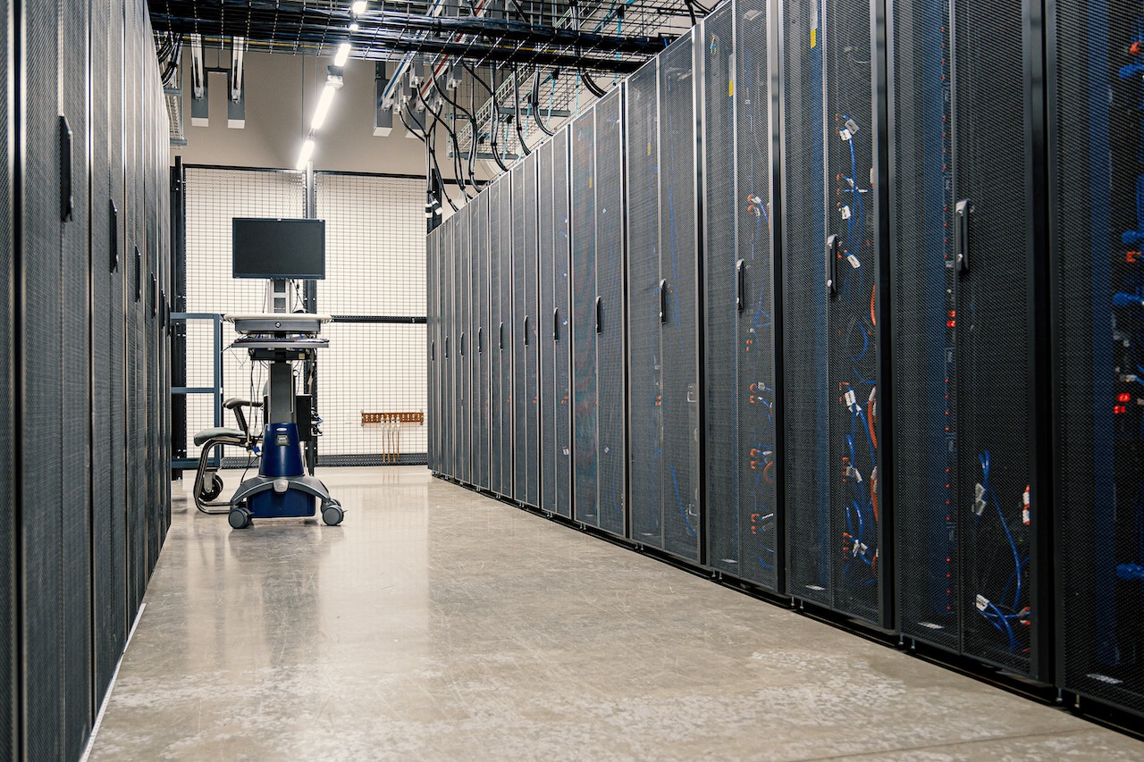 Advantages of Selling Your Used Data Center Equipment to Professional Vendors