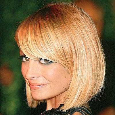 short hairstyle with bangs. Hairstyles for Short