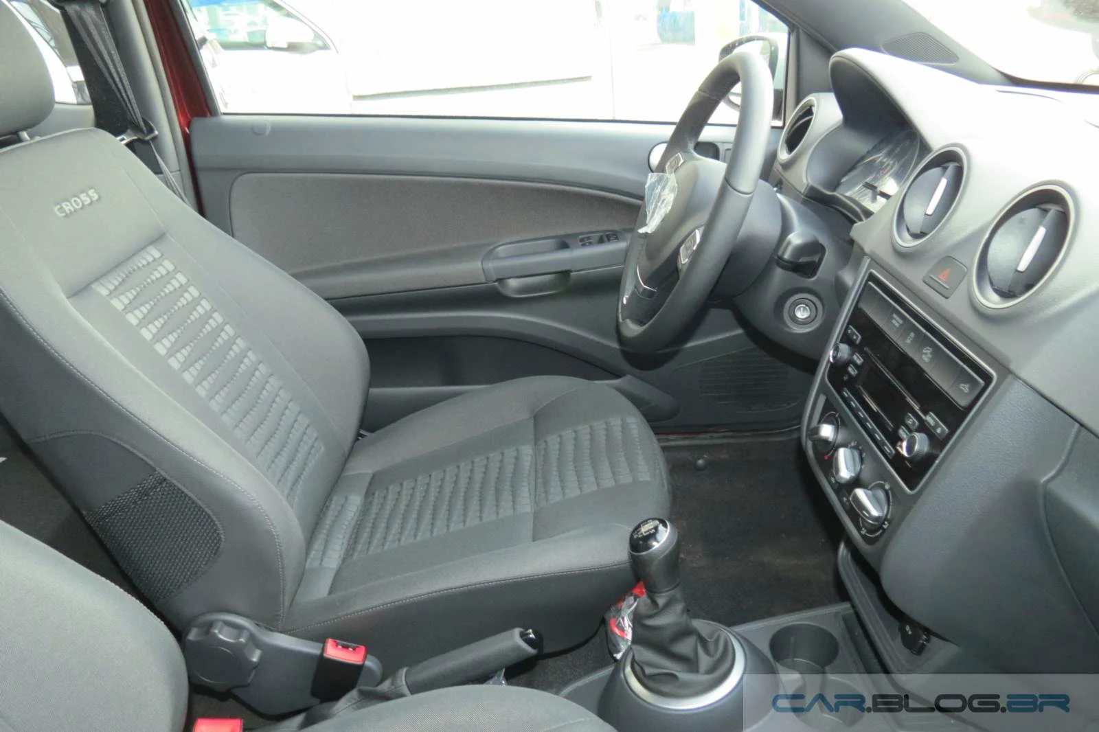 VW Saveiro Cross 2015 - interior