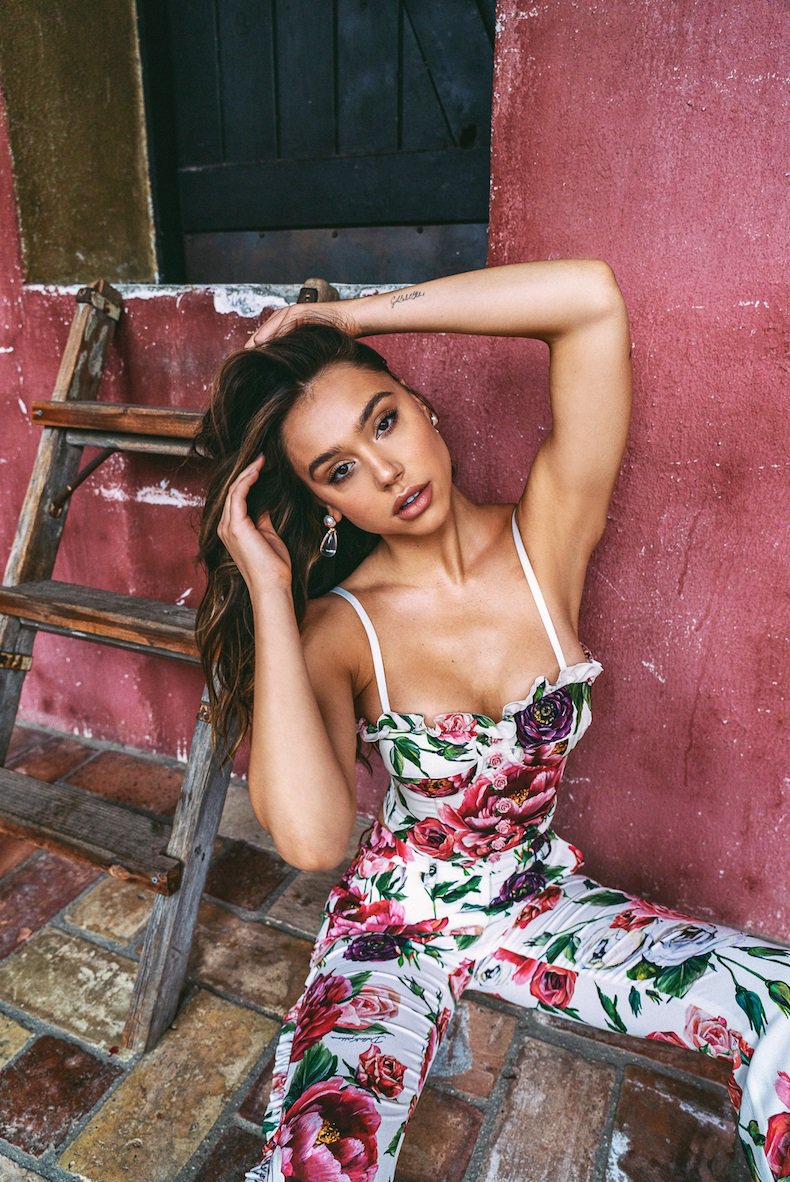 Alexis Ren sexy model topless photo shoot