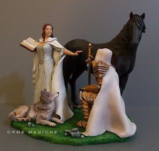 statuine sposi strega incantesimo animale guida lupo templare cavallo rievocazioni storiche orme magiche milano