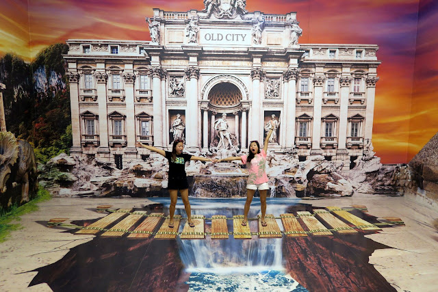 old city 3d trick art museum