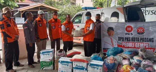 PKS Padang Peduli Gempa Pasaman: Duka Pasaman adalah Duka Kita Semua