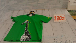 未使用品　子供服　１２０ｃｍ　グリーン　きりんプリント　半袖Ｔシャツ　２２０円