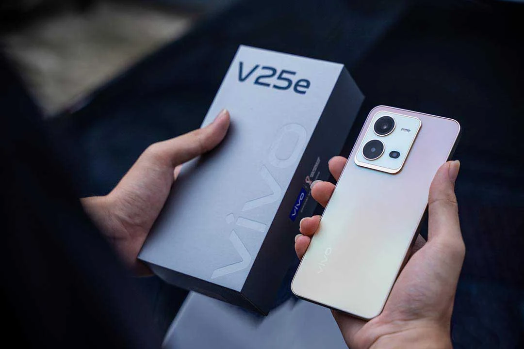 কালার চেঞ্জিং ফোন Vivo V25e | বাংলাদেশে Vivo V25e এর দাম | Vivo V25e Price in Bangladesh