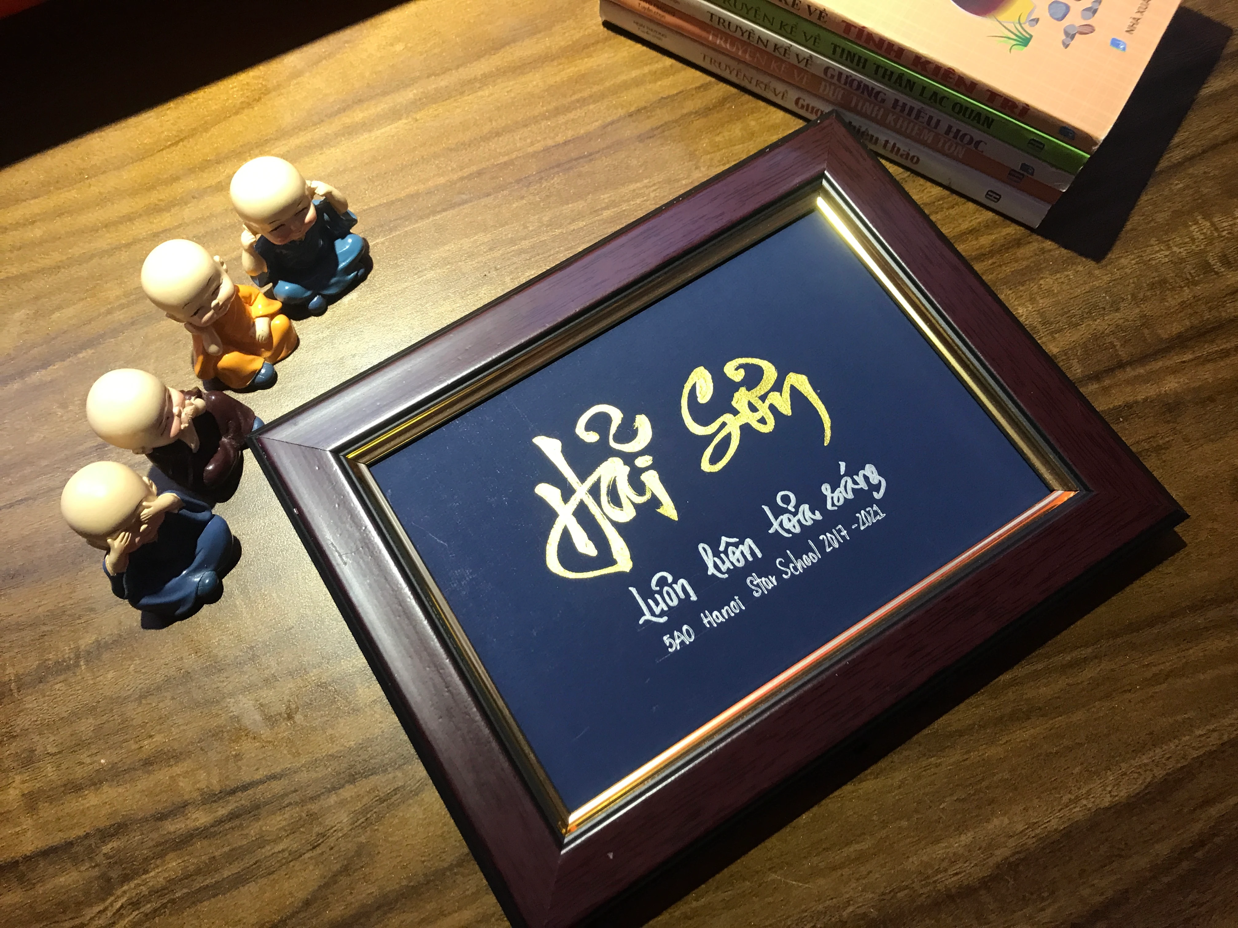 Khung kính thư pháp viết theo tên