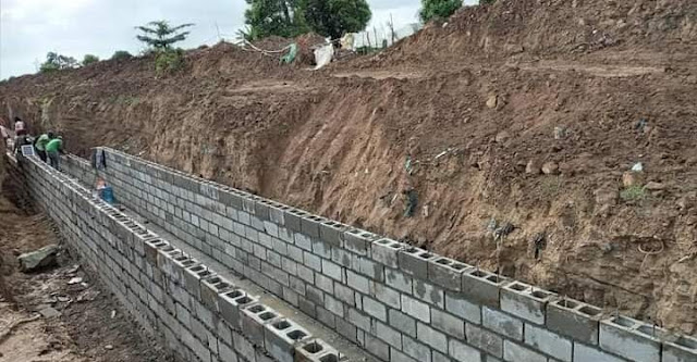Haitianos detienen construcción del canal por supuesto desvío de materiales y fondos para el mismo